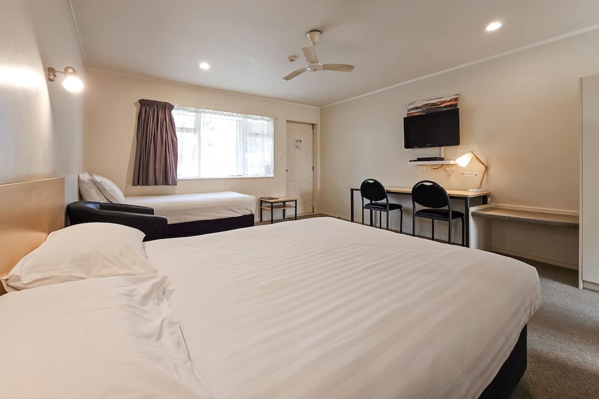 Superior Twin Room | Premium bedding, free WiFi, bed sheets, wheelchair access