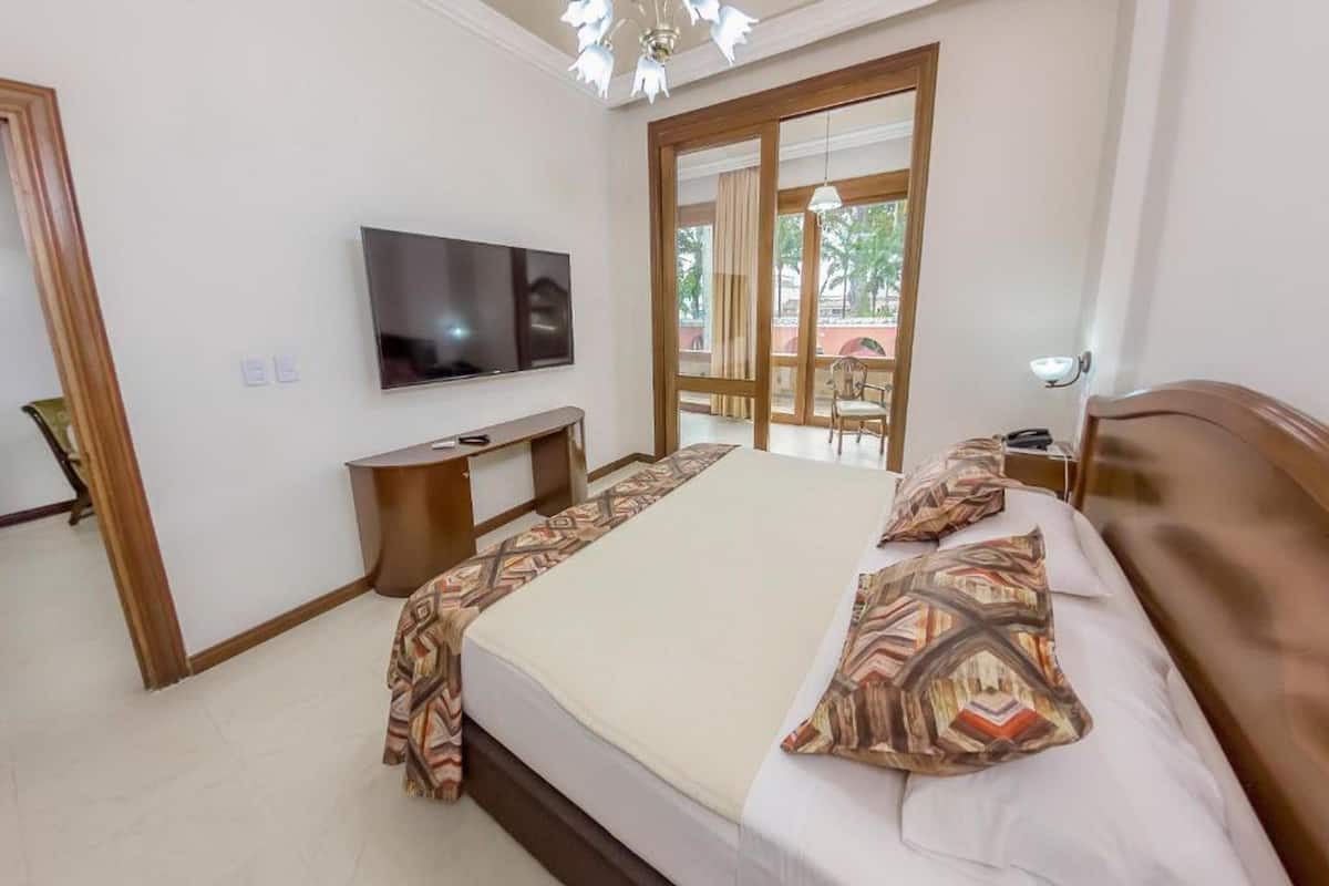 1 habitación, minibar y caja de seguridad en la habitación