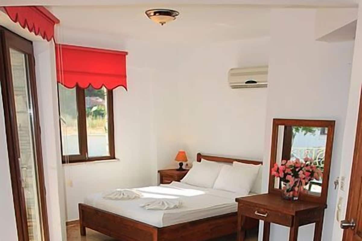 In-room safe, iron/ironing board, free cots/infant beds, free WiFi