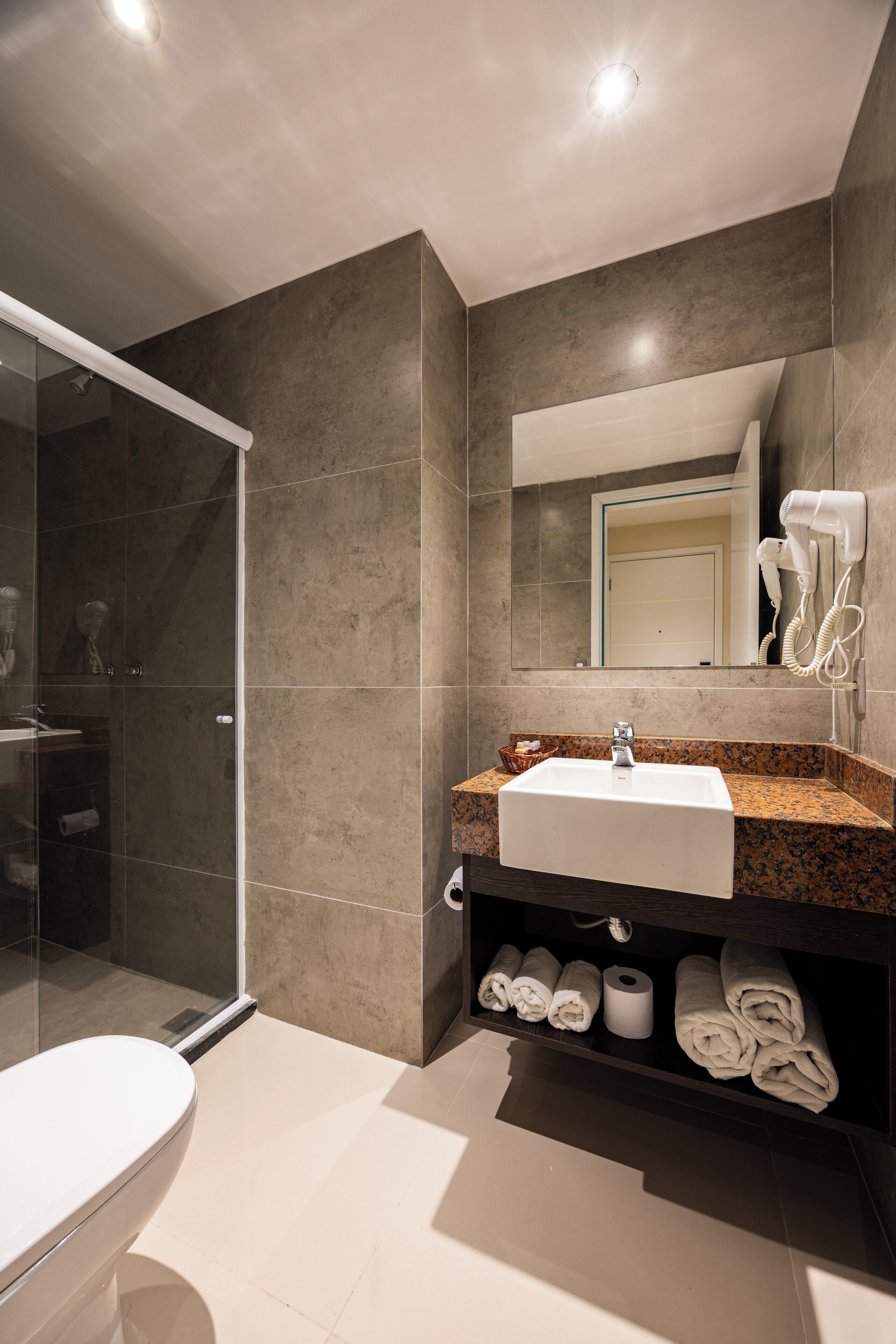 apartamento | 1 bedroom, minibar, in-room safe, individually decorated