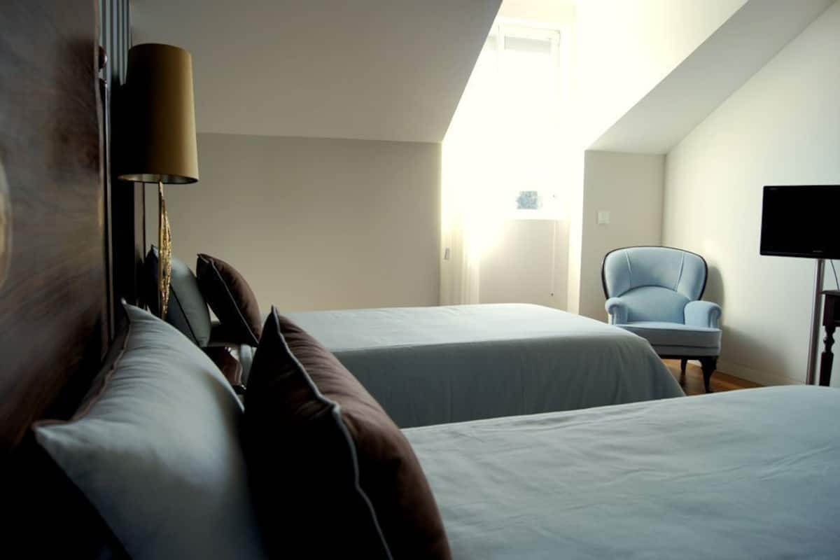 Single Room | Pillowtop beds, minibar, in-room safe, desk