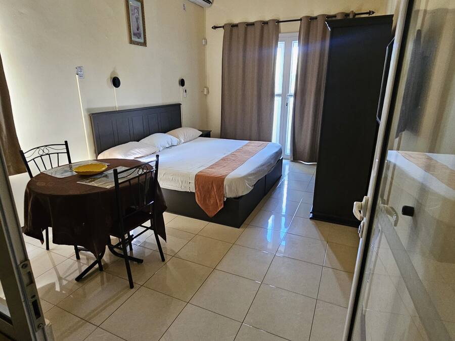 In-room safe, iron/ironing board, free WiFi