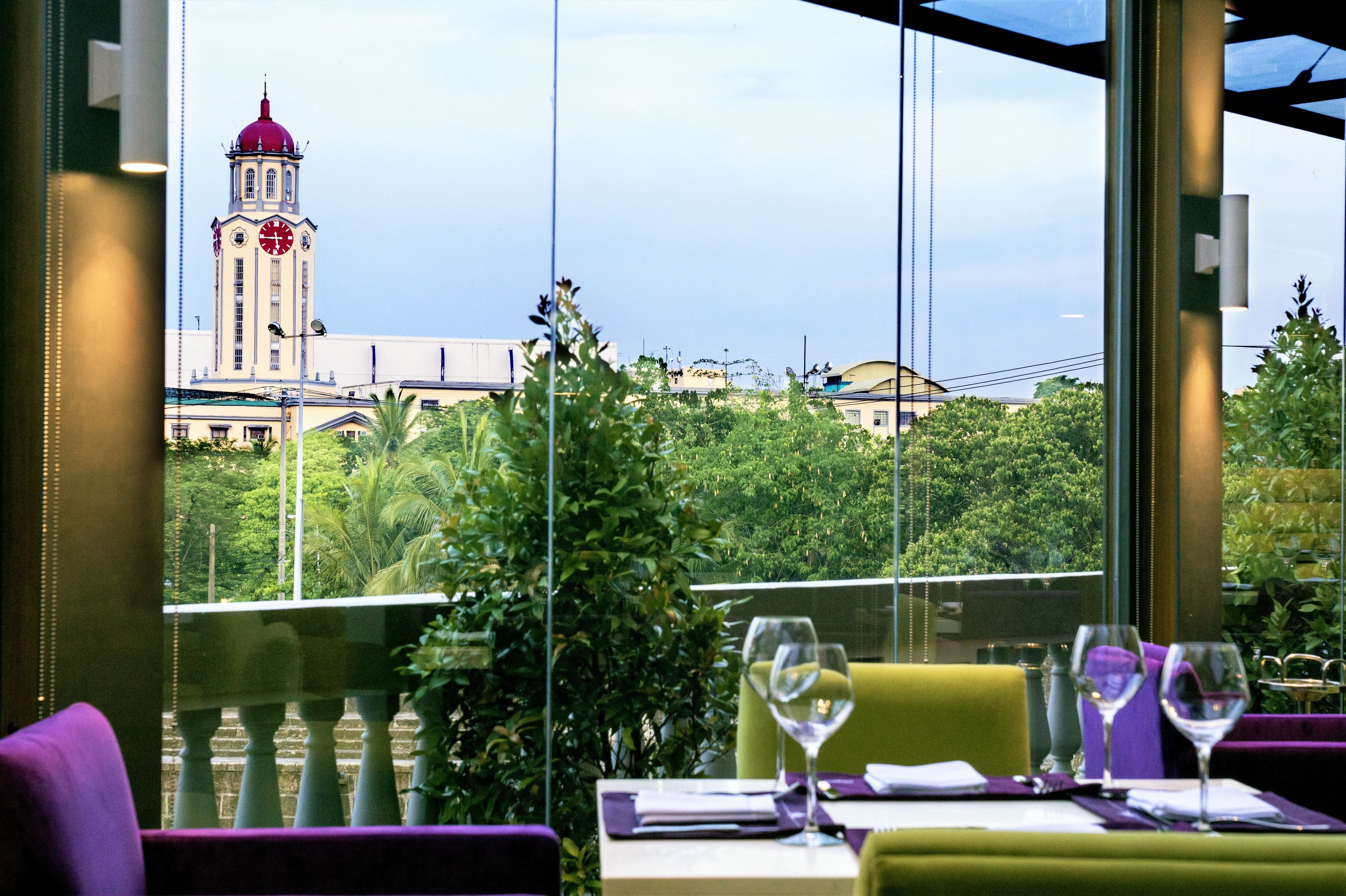 3 restaurants, breakfast, lunch served; local and international cuisine