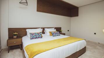 Presidential Suite | Egyptian cotton sheets, premium bedding, in-room safe, blackout curtains