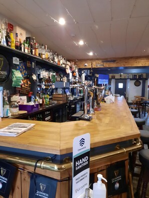 Bar (in der Unterkunft)