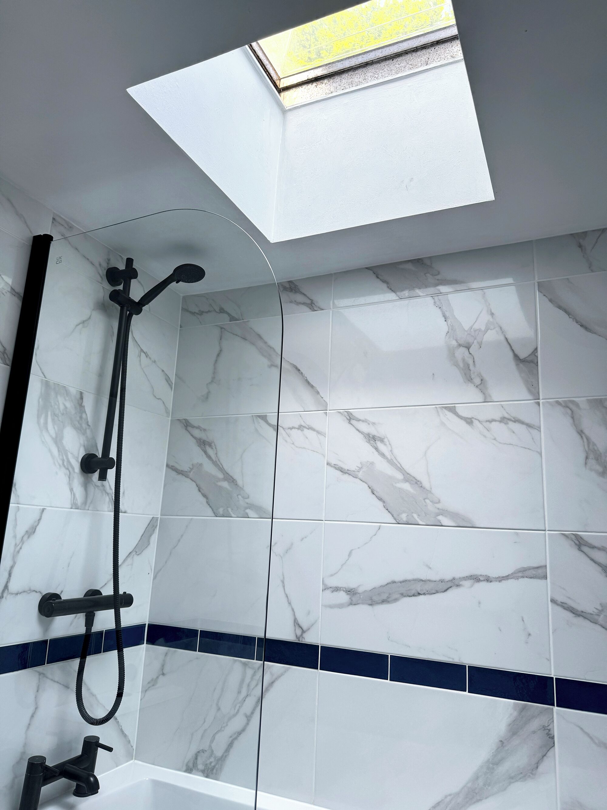 historic superior double room | bathroom | free toiletries, hair dryer, towels