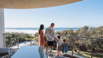 Appartement, 3 chambres, en front de plage (3 Bedroom) | Terrasse/Patio