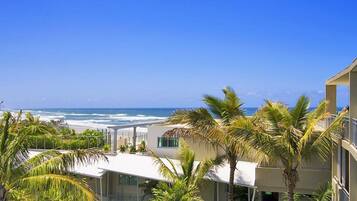 3 Bedroom Sky Apartment - 37 Stair Access Only (No Lift) | View from room