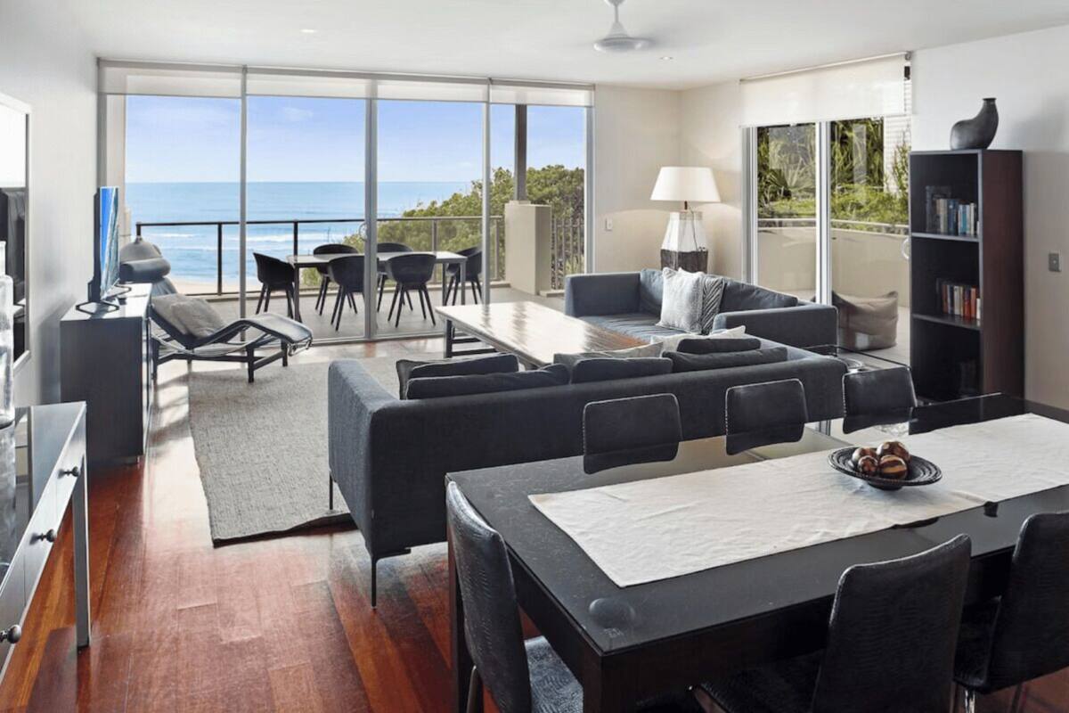 3 Bedroom Sub Penthouse | Iron/ironing board, cots/infant beds, free WiFi, individually decorated