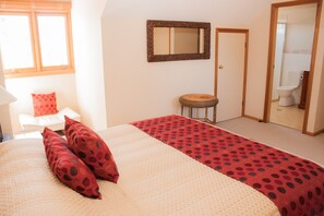 1 bedroom, premium bedding, pillowtop beds, blackout drapes - Berenbell Vineyard Retreat (Pokolbin)