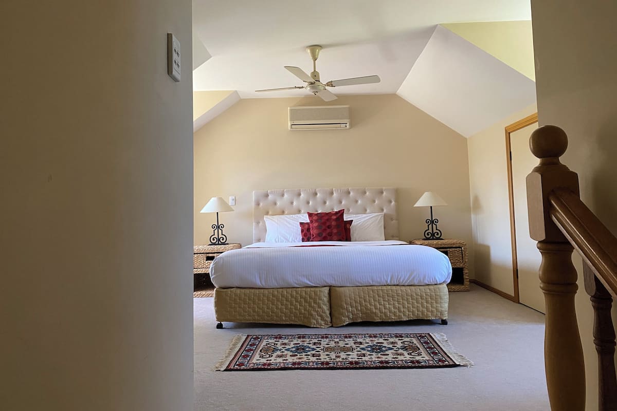 2 Bedroom Lodge | 1 bedroom, premium bedding, pillowtop beds, blackout drapes