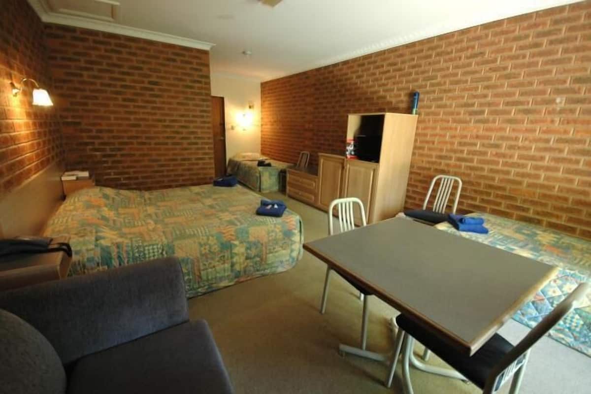 Iron/ironing board, cribs/infant beds, free WiFi, bed sheets