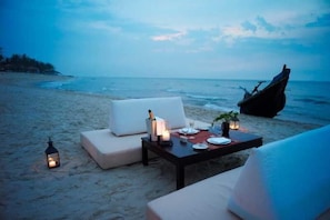 Private beach, white sand, beach umbrellas, beach towels