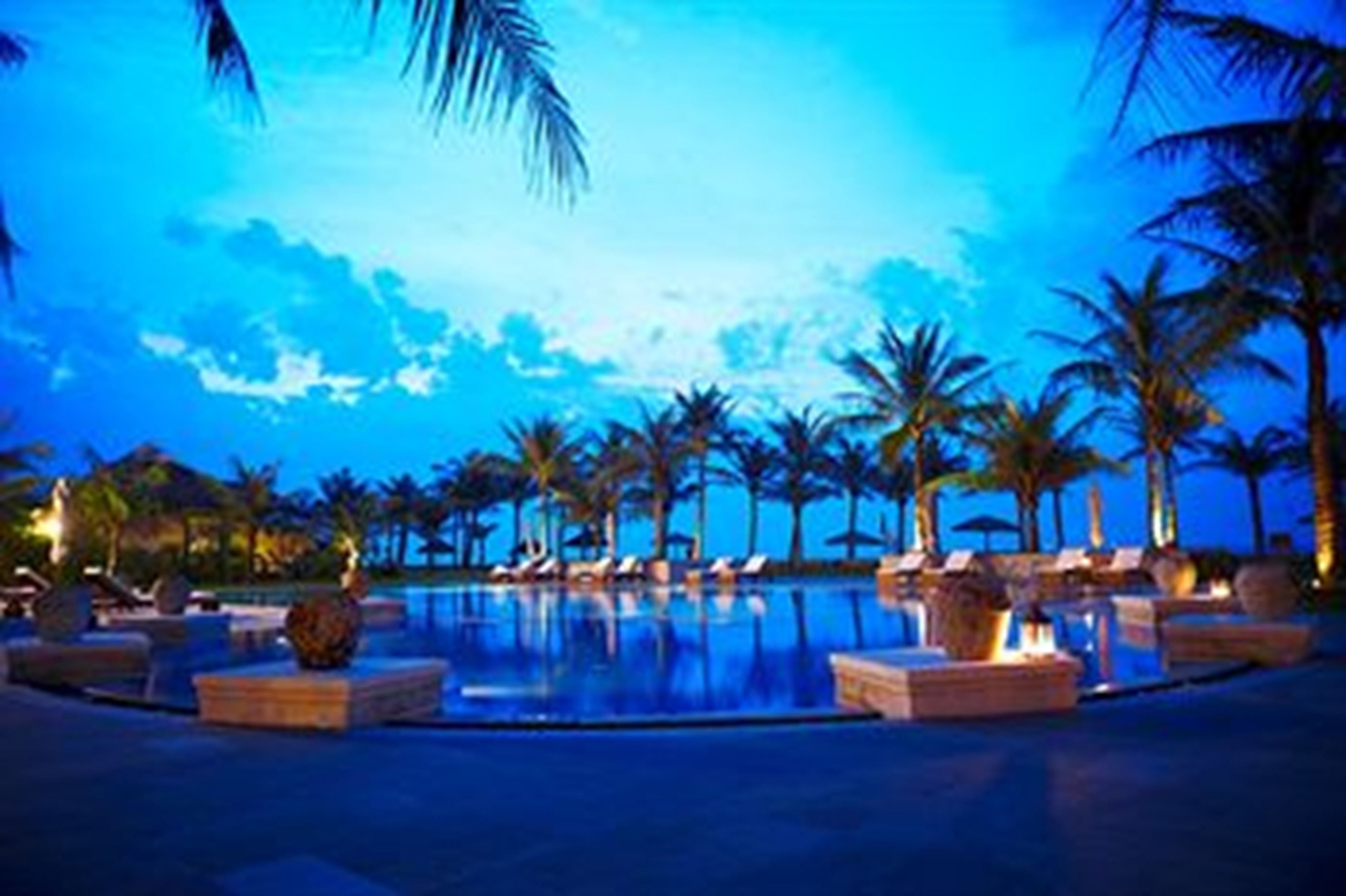 outdoor pool, pool umbrellas, pool loungers