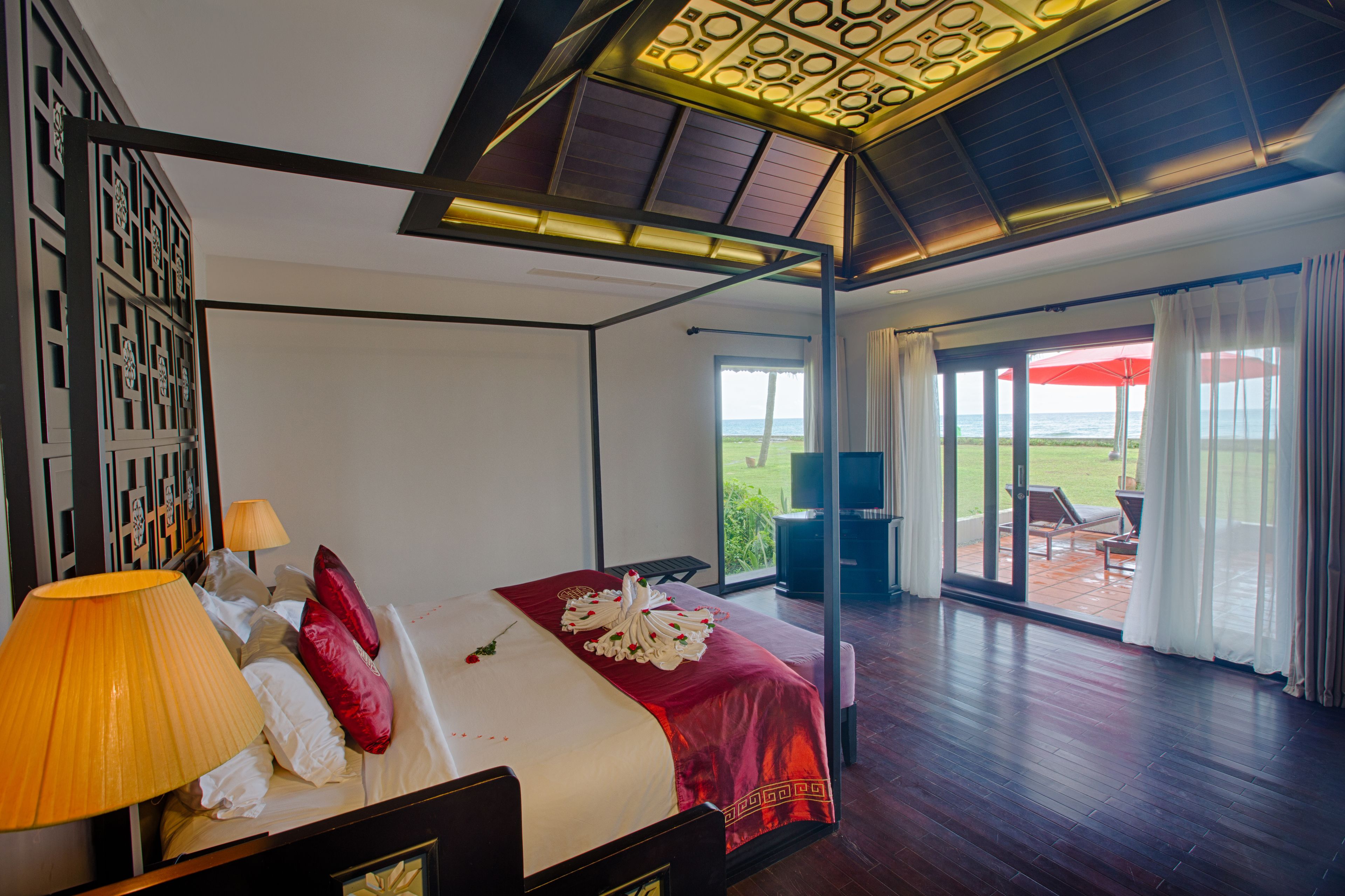 villa, beachfront | premium bedding, memory-foam beds, minibar, in-room safe