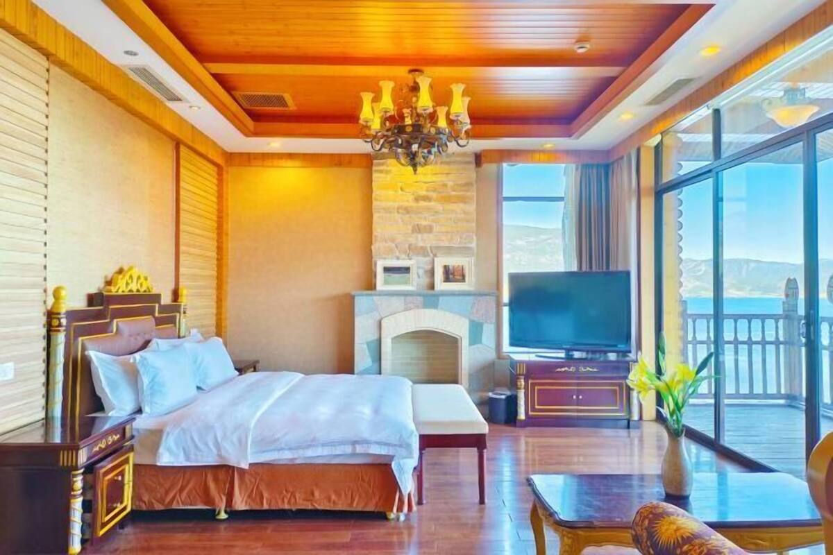 Minibar, in-room safe, iron/ironing board, high-speed internet