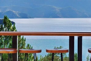Unclassified image, 2 of 59, button - Silver Lake Island Hotel At Lugu Lake, Yunnan (Lijiang)