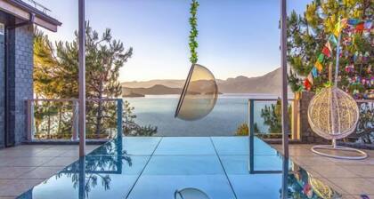 Silver Lake Island Hotel At Lugu Lake, Yunnan