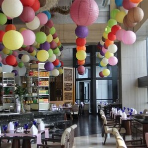 Daily buffet breakfast (CNY 115 per person) - Crowne Plaza Huangshan Yucheng by IHG (Huangshan)