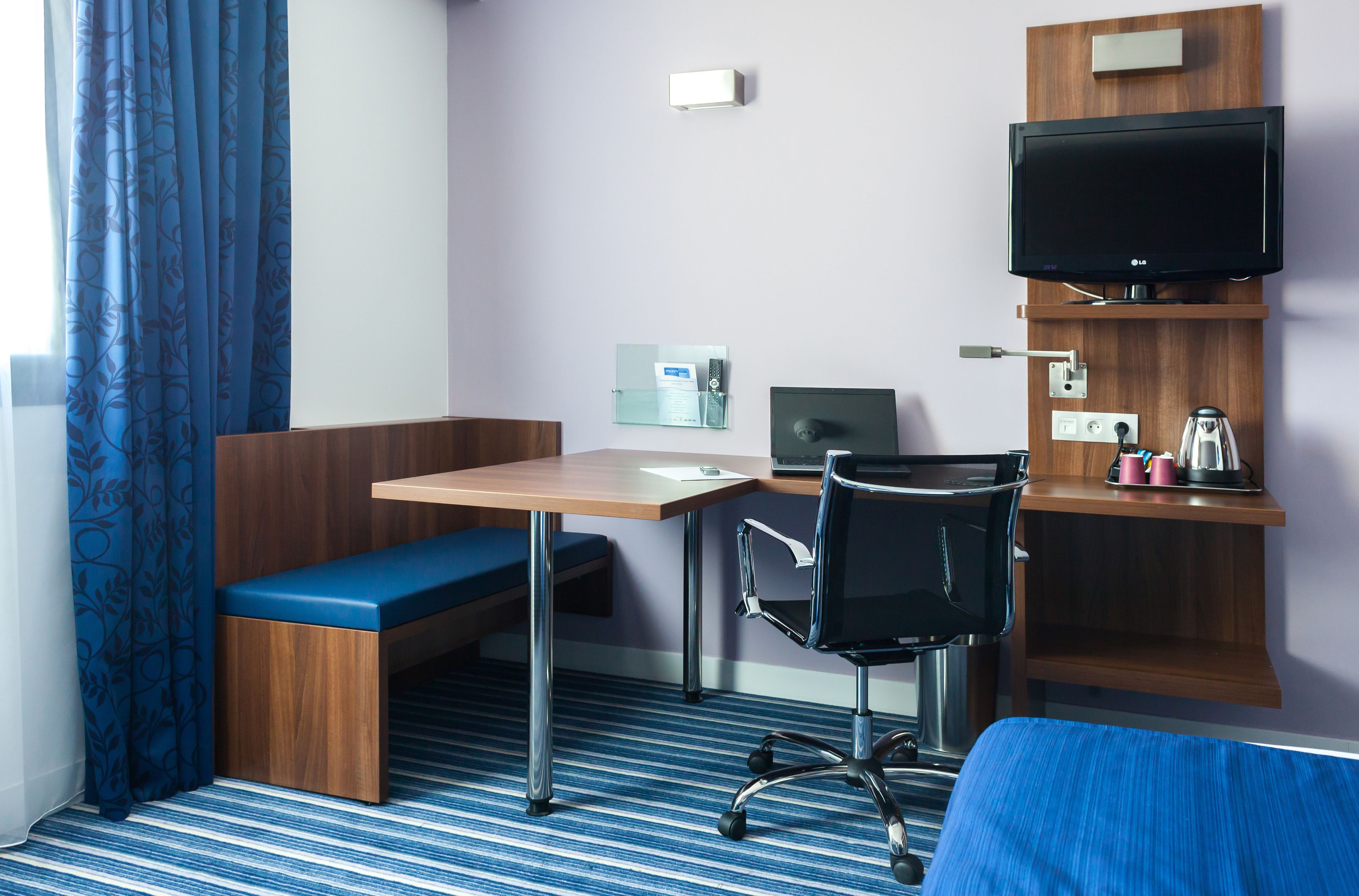 suite, 1 queen bed with sofa bed (free breakfast) | desk, blackout curtains, soundproofing, free wifi