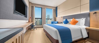 Holiday Inn Express Chongqing Guanyinqiao by IHG