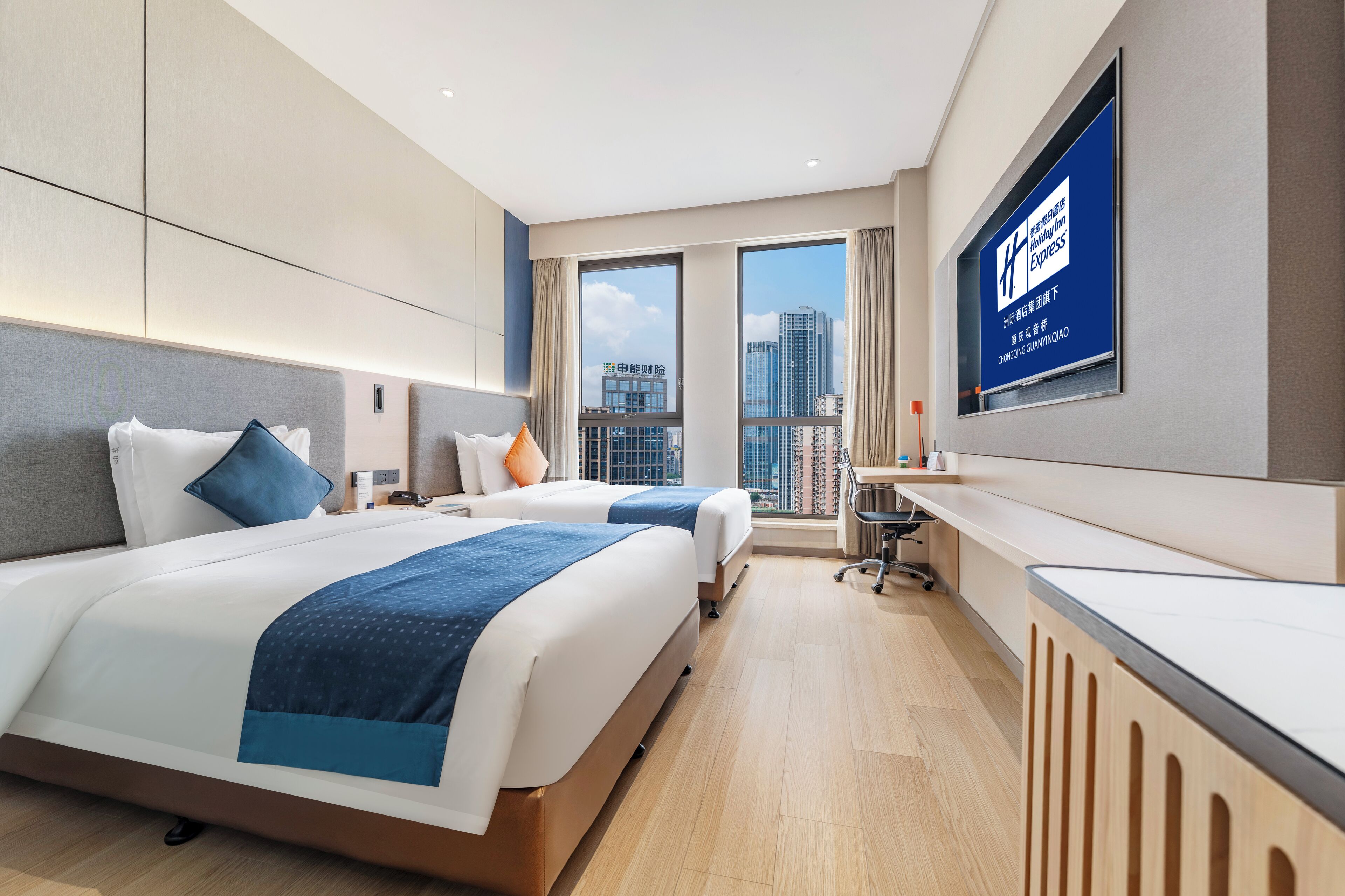 Camera Standard, 2 letti singoli, vista città | Biancheria da letto di alta qualità, copriletto in piuma