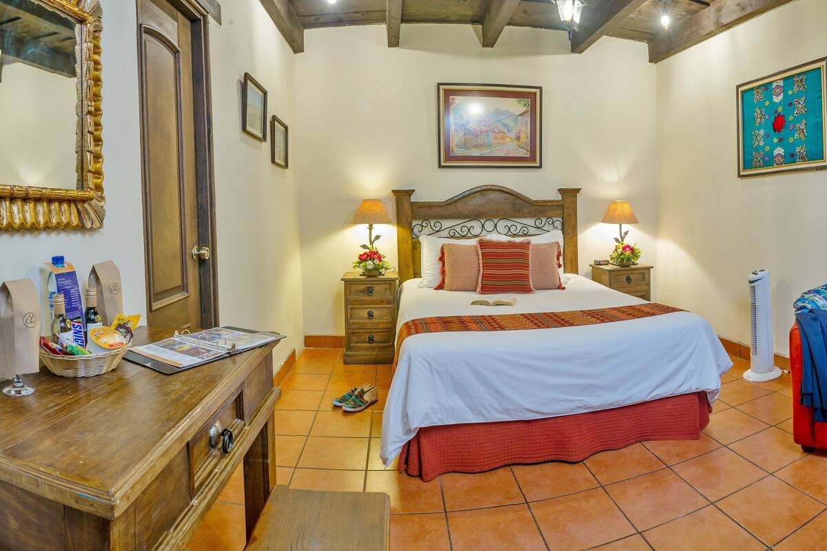Ropa de cama de alta calidad, colchones Tempur-Pedic y minibar 
