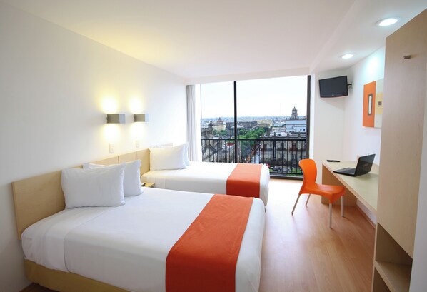 Superior kamer, 2 tweepersoonsbedden, terras | Een bureau, gratis wifi, beddengoed