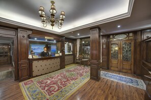 Reception - MAYFAIR Darjeeling (Darjeeling)