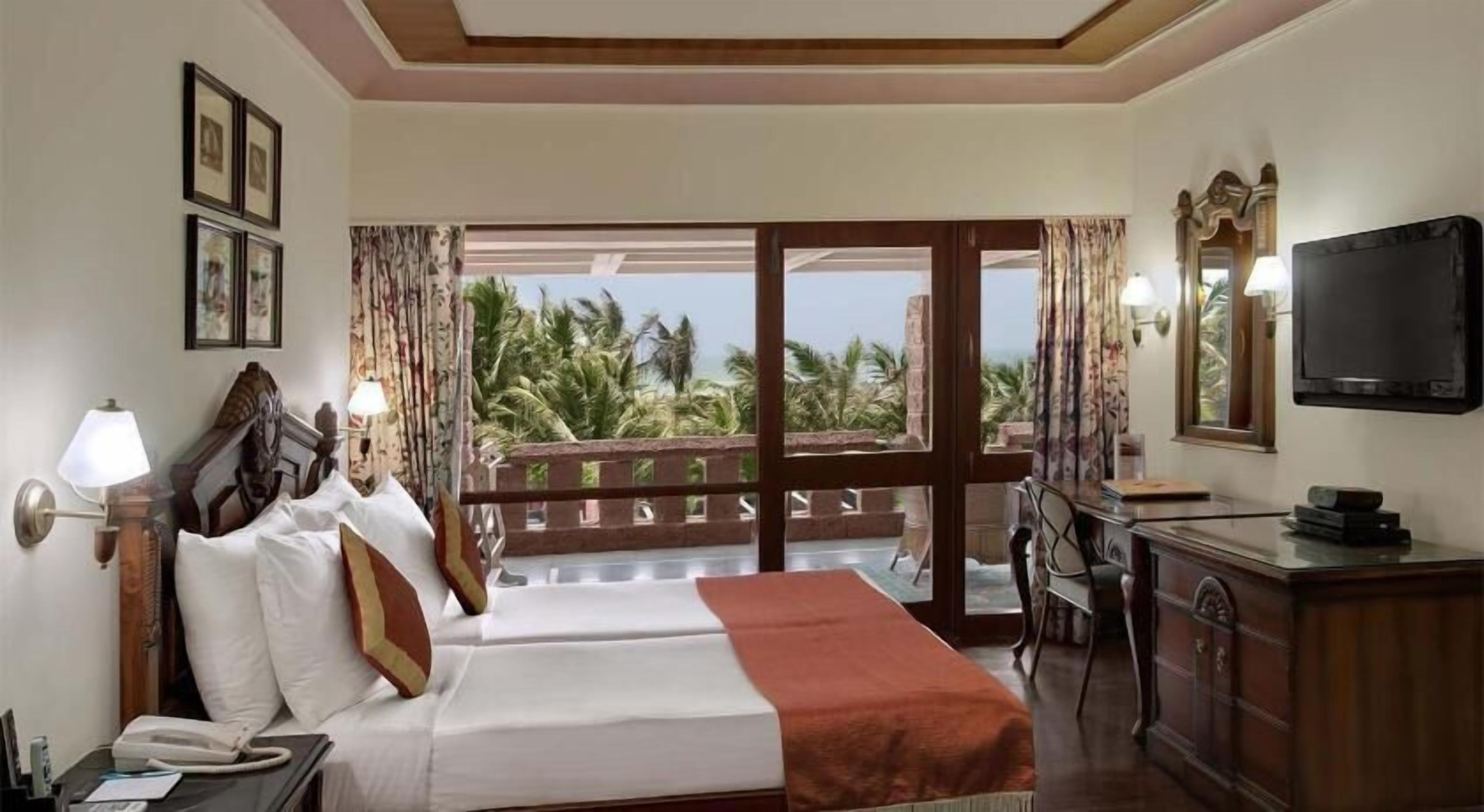 Kostenlose Minibar, Zimmersafe, individuell dekoriert