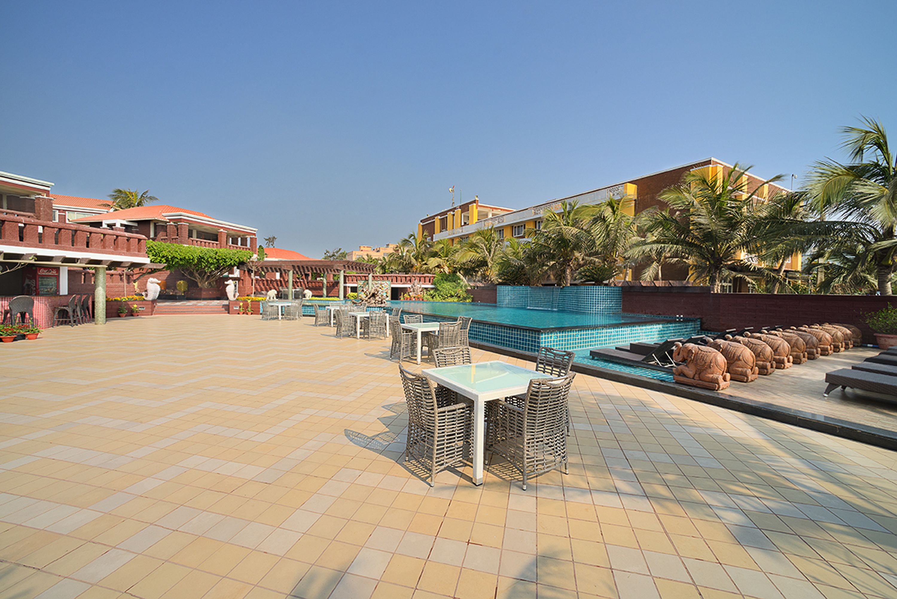 children’s play area – outdoor