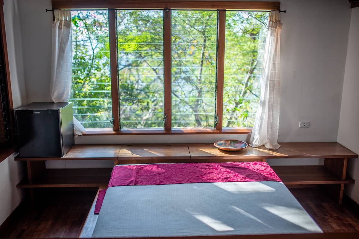 デラックス ツリーハウス (Double Room with Mountain View) | セーフ  ティボックス (室内)、ベッドシーツ