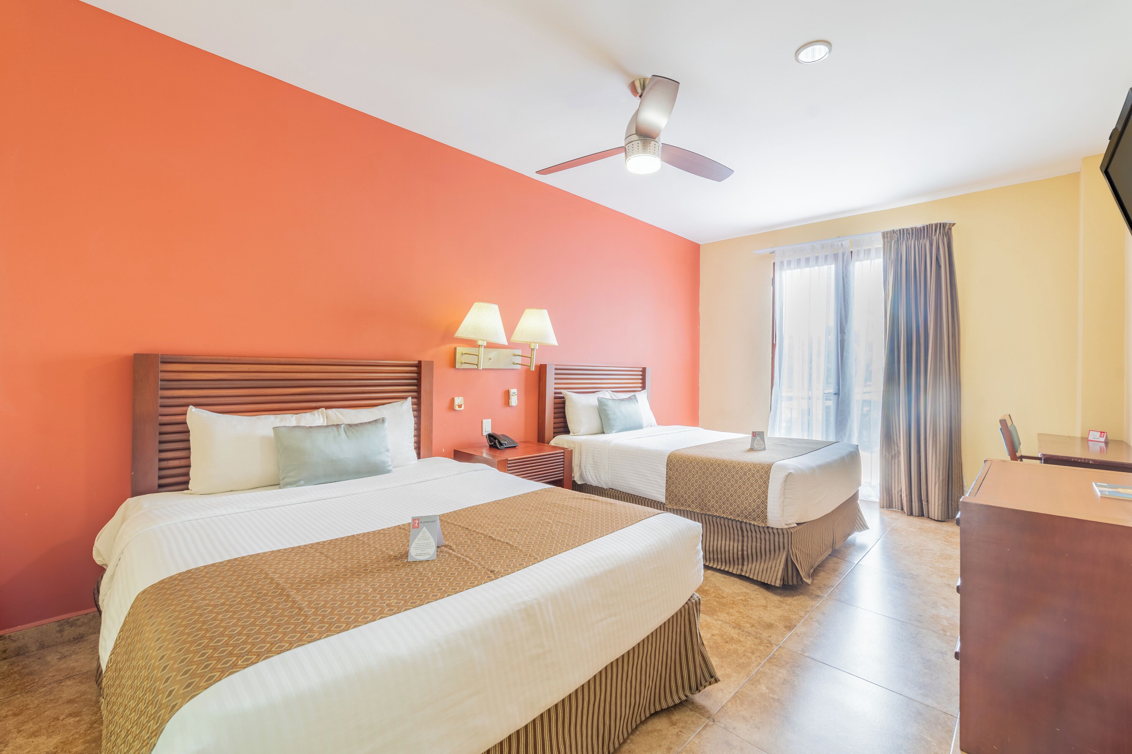 estandar doble | 1 bedroom, in-room safe, blackout curtains, iron/ironing board