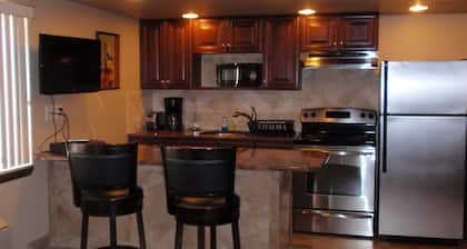 Chalet Inn & Suites Centerport