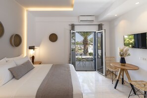 Superior Studio (Triple) | Interior