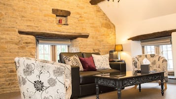 Room | Living area | Flat-screen TV