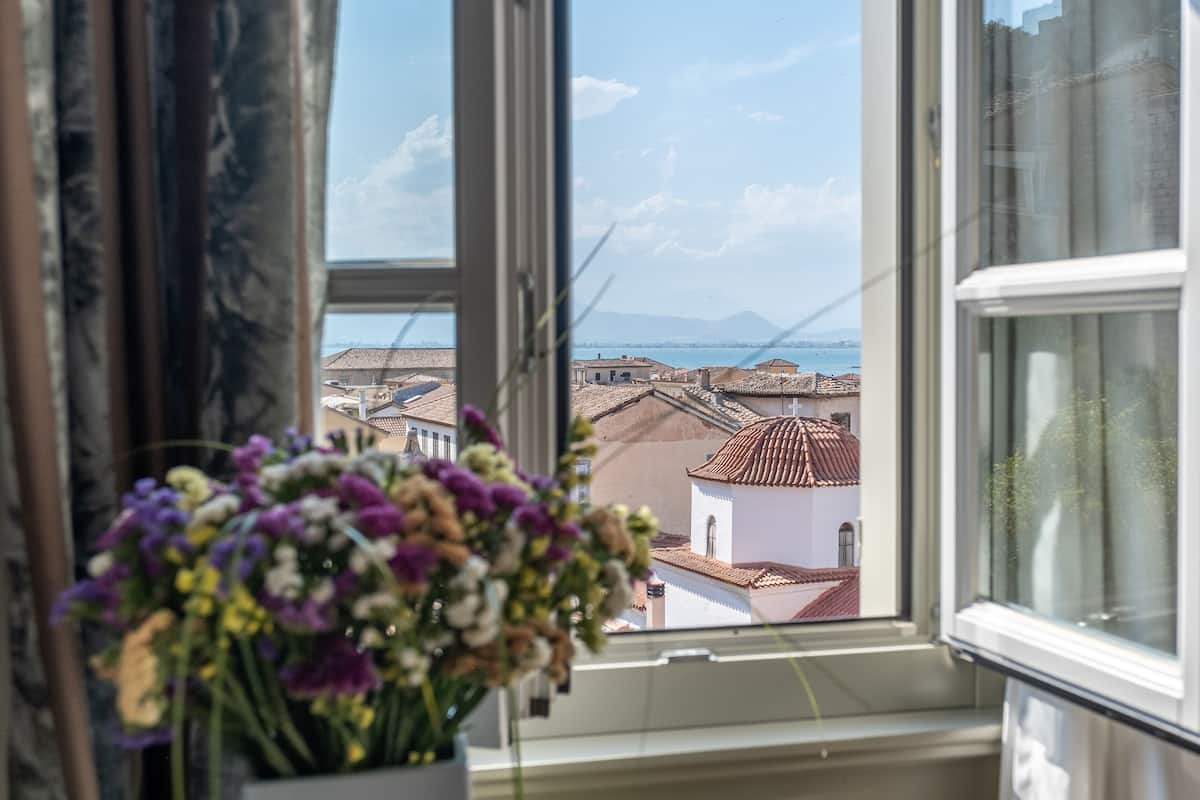 junior suite with sea view | front of property