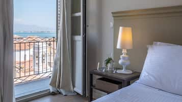 Prestige Double Room | Premium bedding, free minibar, in-room safe, laptop workspace