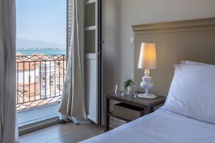 Prestige Double Room | Premium bedding, free minibar, in-room safe, laptop workspace