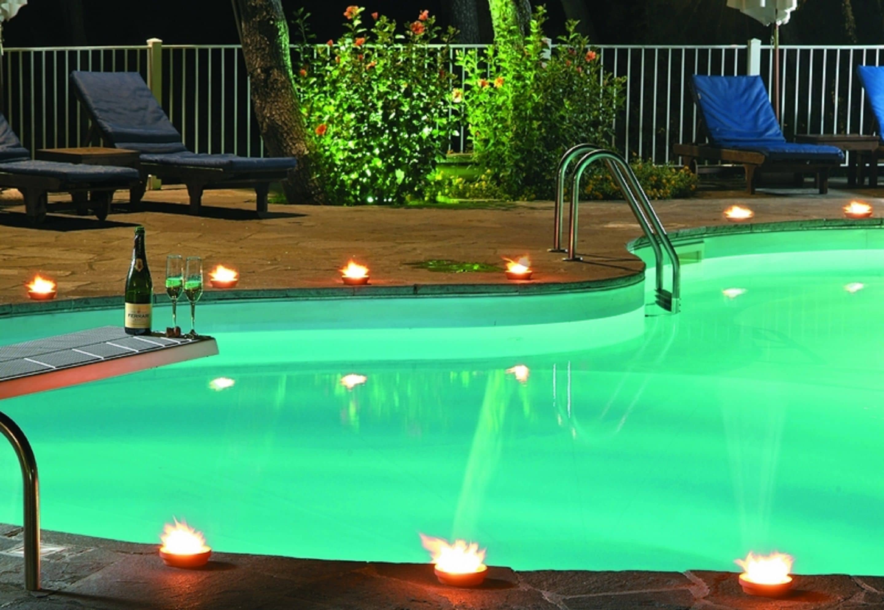 2 outdoor pools, pool umbrellas, pool loungers