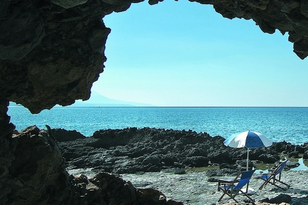 Plage privée, parasols, serviettes de plage