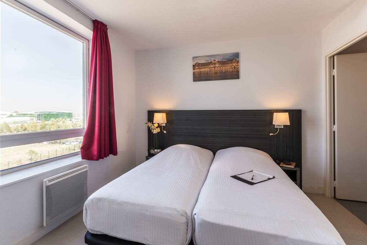 Superior Twin Studio | Premium bedding, soundproofing, free WiFi, bed sheets