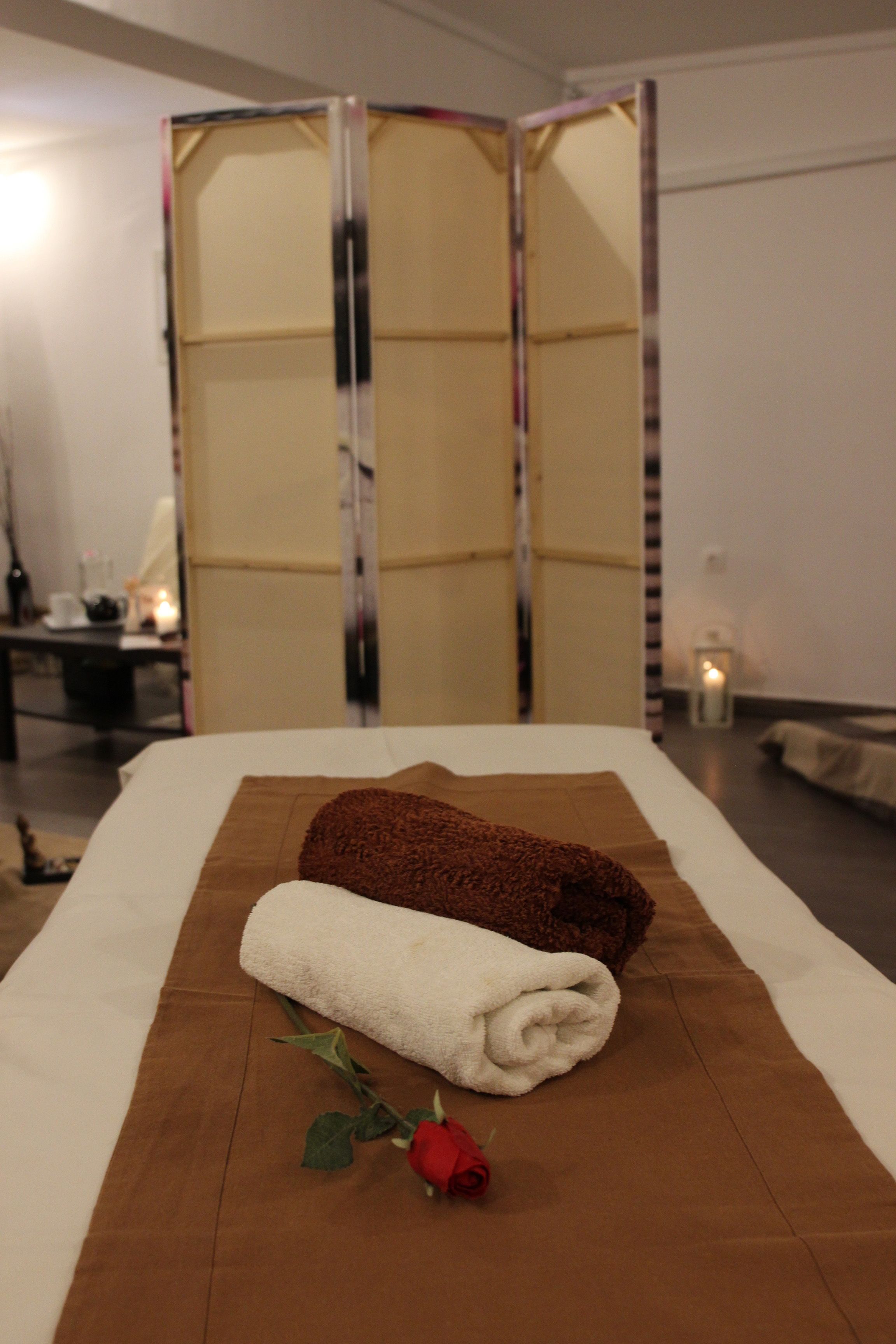 Body treatments, hydrotherapy, aromatherapy, hot stone massages