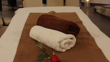 Body treatments, hydrotherapy, aromatherapy, hot stone massages