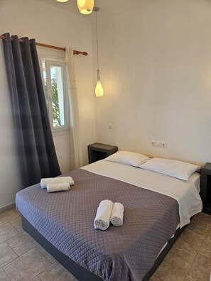 Couette en duvet d'oie, minibar, ameublement personnalisé, bureau