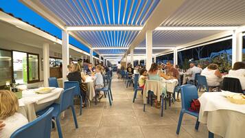 FrĂŒhstĂŒck, Mittagessen und Abendessen