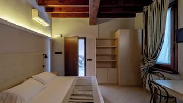 In-room safe, desk, free WiFi, bed sheets