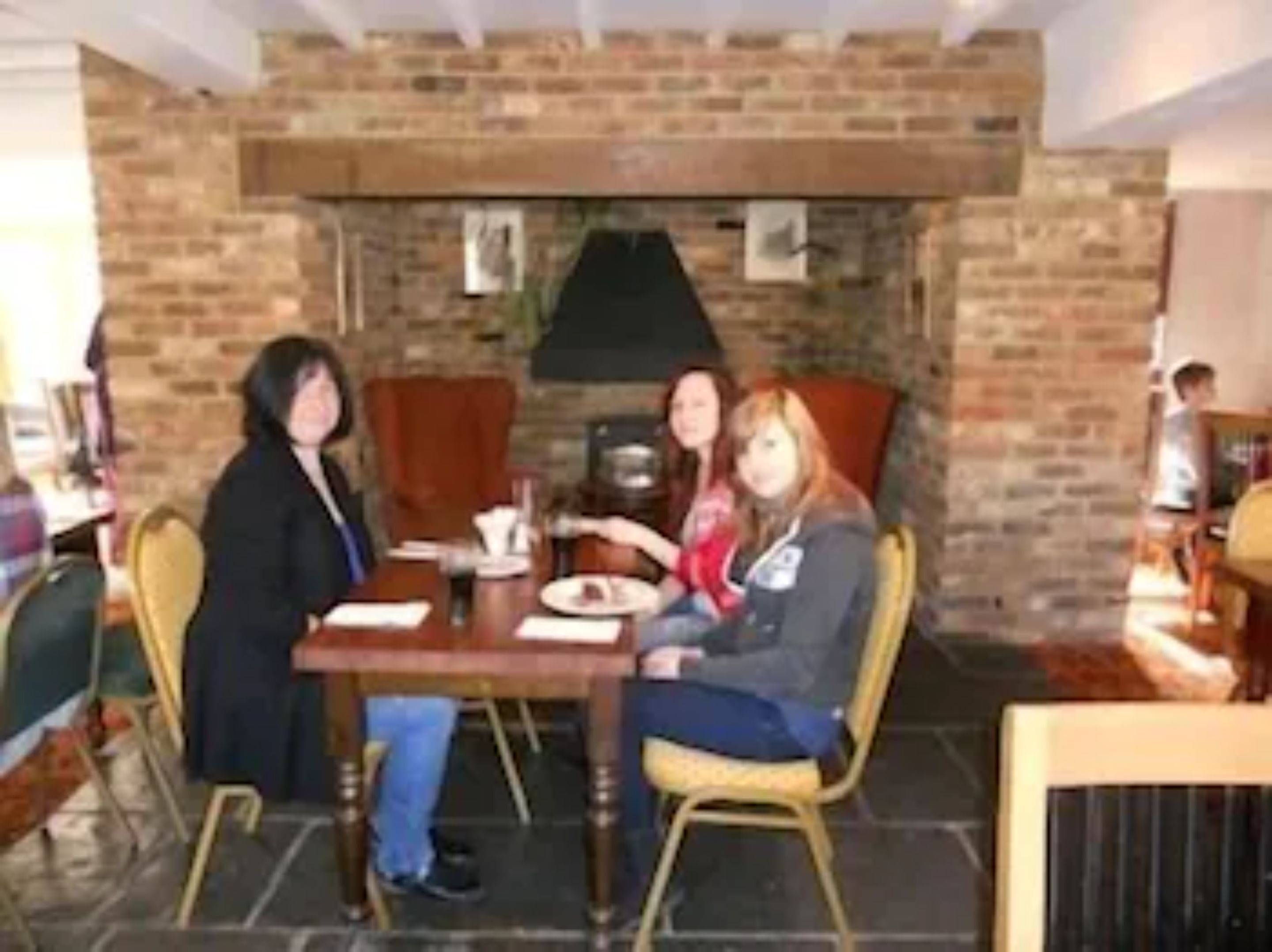 breakfast, lunch, dinner served; british cuisine