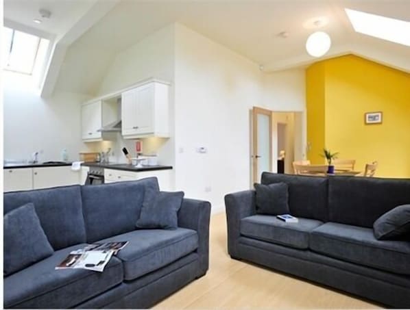 Huoneisto, kylpyhuone makuuhuoneen yhteydessä (Apartment No. 49) | Sekalaista