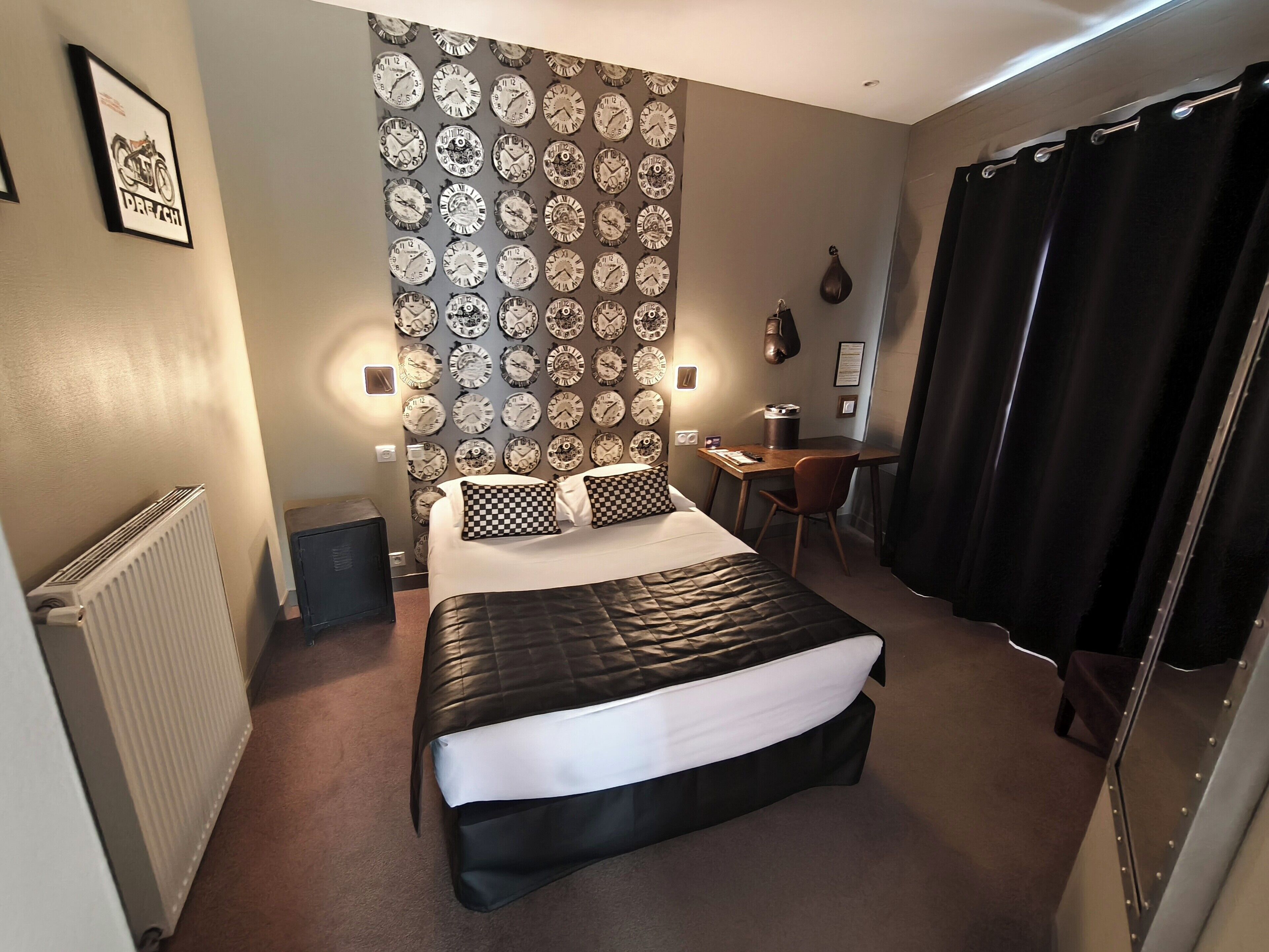 Double Room | Individually decorated, individually furnished, desk, blackout curtains